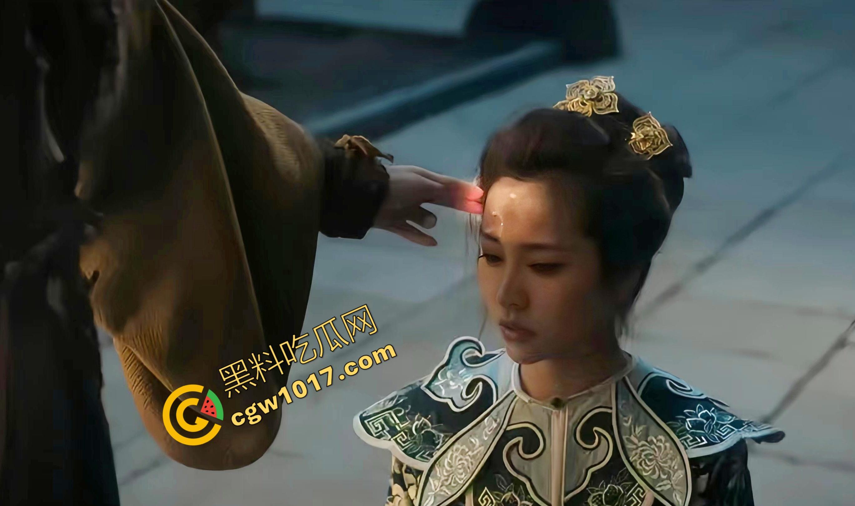 《金蛇夫人:血腥幽冥之旅》:九头蛇女与冥妖的恐怖对决,生死边缘的绝命搏杀,驱散黑暗,铸就英雄传奇!-10