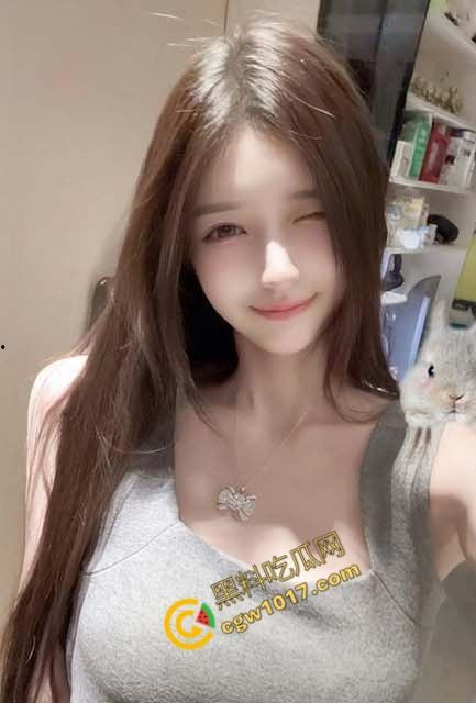 极品尤物CikaiMoon大尺度暴露！穿越稻田，酮体迷人，巨波荡漾，翘臀蹦跳，农民伯伯纷纷回眸，欲火中烧！-3