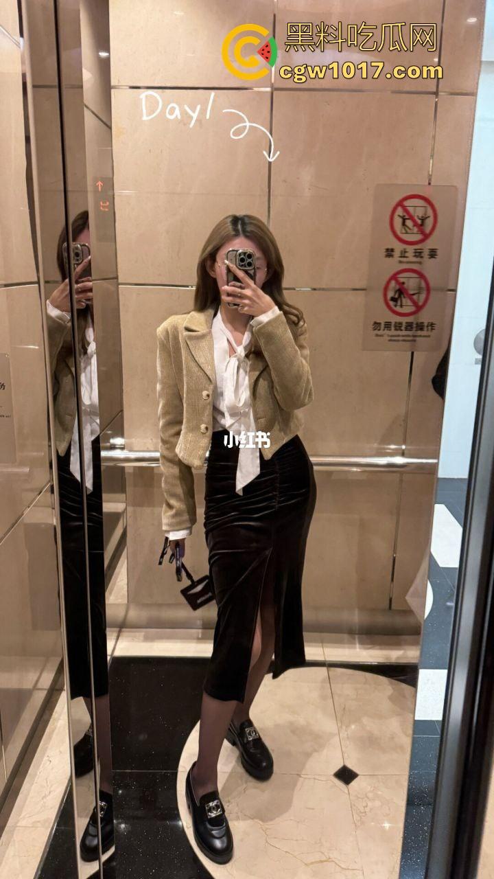 勤检持家好女孩!白天做项目,晚上当公主,高颜值极品御姐,黑丝开裆裤无套后入,只为领导再次光临!-7