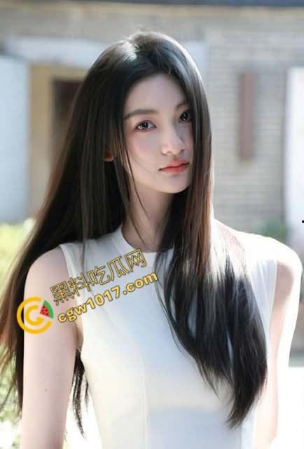 嫂子窗前偷香,春光乍泄!惊见偷拍刺激,水润桃源更诱人,转战房间后,窗外窥人更添情火!-2