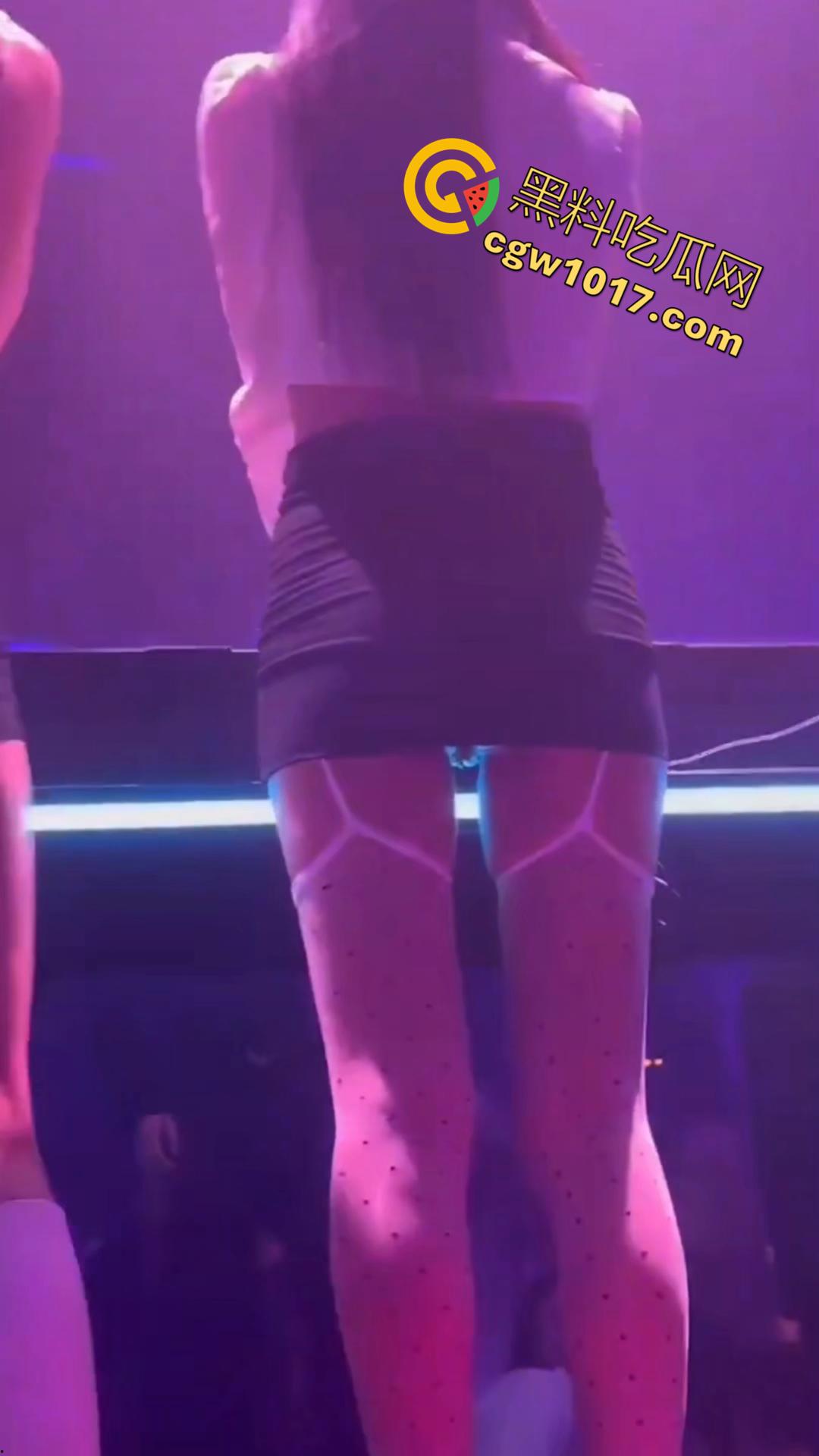 夜店骚DJ被操到潮吹，夜店DJ千千万 花钱能操一大半 抖音风爆操DJ混剪，快来认认有没有你当地的网红DJ！-1