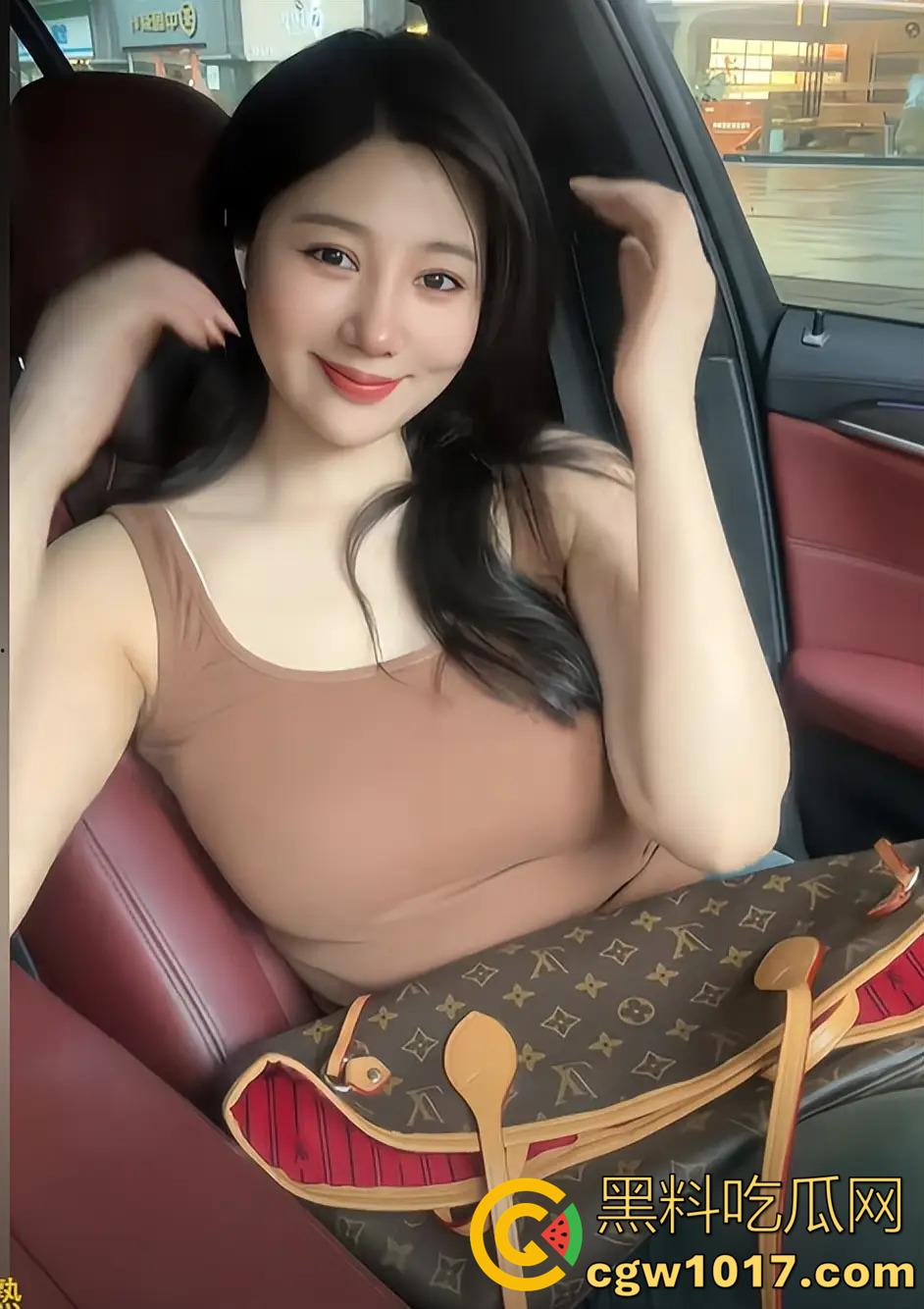 离异的小姨憋不住寂寞让我帮她止止痒!豪车LV包都换不走空虚,一根鸡巴就满足!坦白以后直接69互舔 最后自己坐上来狂扭!-1