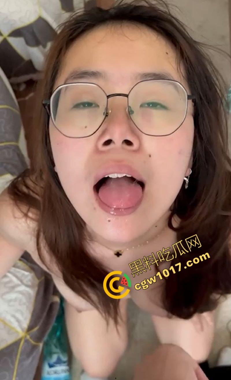 山东巨乳幼师制服下隐藏的淫荡本性,口交深喉口水拉丝,被野兽般大鸡巴各种姿势狂操淫水四溅,勾魂摄魄!-4