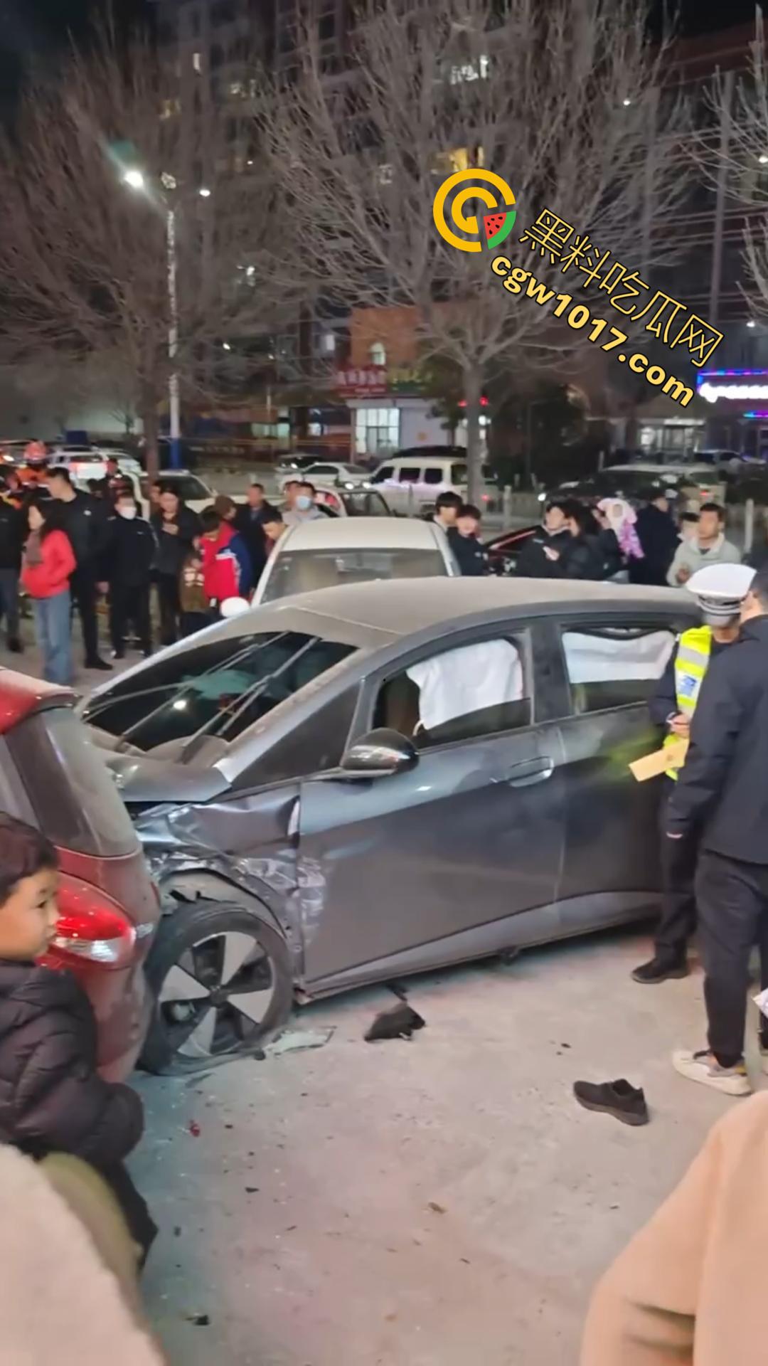 山东济南紫菜包饭店车祸事件曝光 再现【我爸是李刚】醉酒司机撞飞店主 现场血肉模糊 热搜两小时被全网封禁！-3