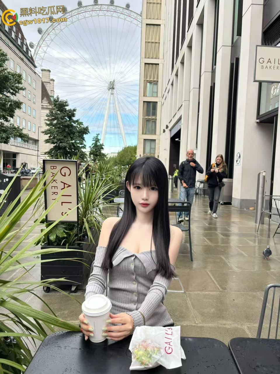 姐姐穿上吊带豹纹黑丝,猫爪拍微调亲姐姐,轻度调教让姐姐体验到了从未有过的感觉,女上骑乘还把姐姐弄潮喷了!-2