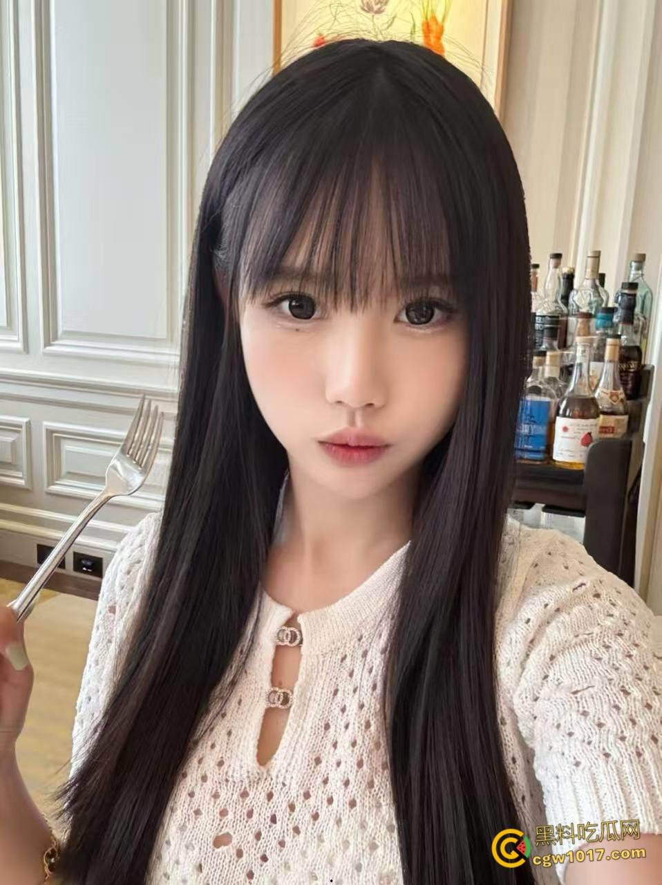 姐姐穿上吊带豹纹黑丝,猫爪拍微调亲姐姐,轻度调教让姐姐体验到了从未有过的感觉,女上骑乘还把姐姐弄潮喷了!-3