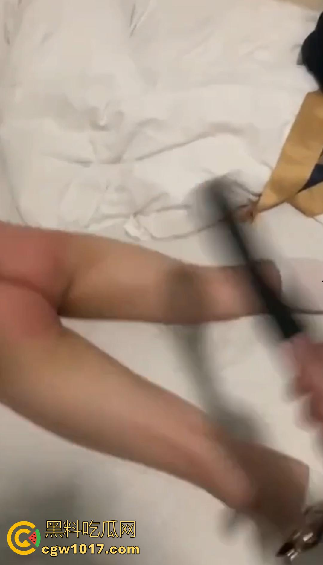 重口SM调教合集来袭!带你欣赏小众癖好!捆绑+口塞+臀刑鞭打,样样俱全 有的哭着求饶 有的还喊再用力!-7