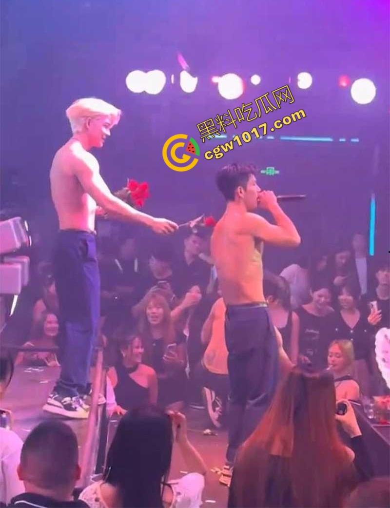 KTV会所少爷秘密训练:帅哥们的全能“修罗场”!只唱歌不够,绝技齐飞、话术奇口,为客人献身,舍命演绎“极乐餐”!-7