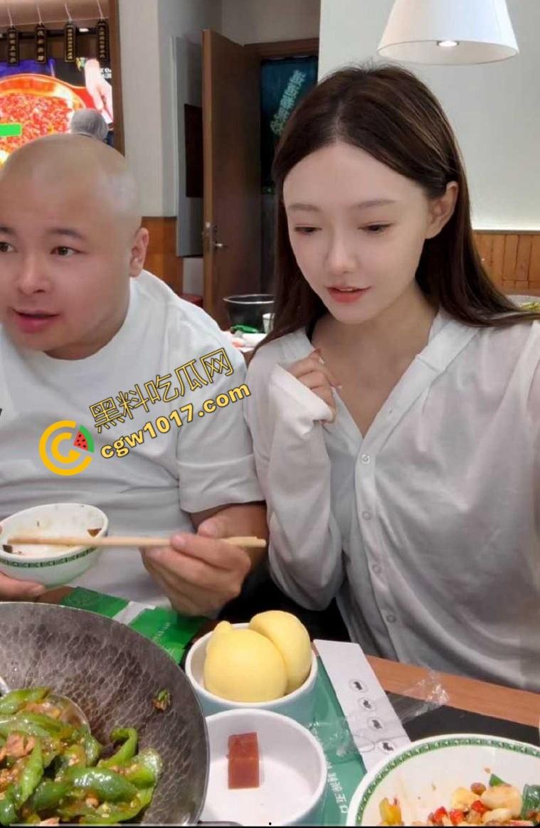 快手千万粉网红【老狗】惊爆丑闻:婚内出轨乱搞、KTV淫乱黑料满天飞!与爱徒【孙佳昕】狂欢,前妻直播爆猛料,裸露内幕掀波澜!-5