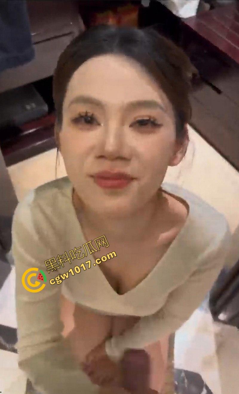 广东小伙被女友十万卖缅甸,35万赎回后撕破脸,泄密母狗淫乱视频,前女友巨乳迷人,饥渴口交深喉,情趣装扮骚到极点!-3