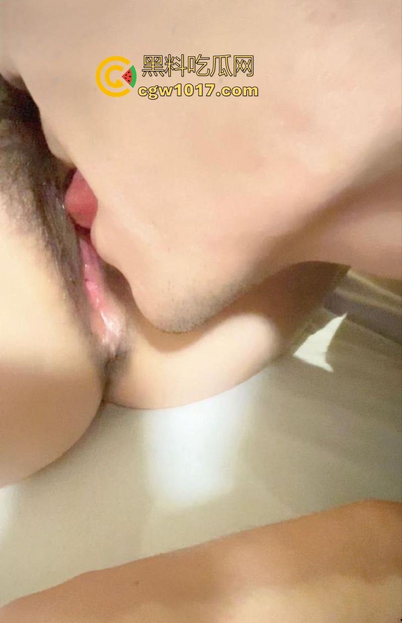 海角乱伦！不去上学的侄女托着我的手去逛街约会，酒足饭饱后带回酒店无套射出，后入猛插狂干把她治的服服帖帖！-8