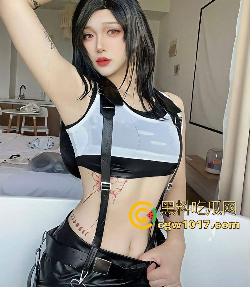 外网极品cos福利鸡【MLshian】最新自慰视频曝光，极致可爱的二次元女神，捏乳抠逼跳蛋自慰，潮喷浪叫刺激无比！-1