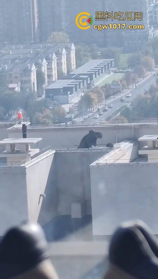 小编精选户外野战做爱视频，各种场景各种大胆做爱露出，无视众人猛插骚逼，只友你想不到的没有他们不敢操的！-4