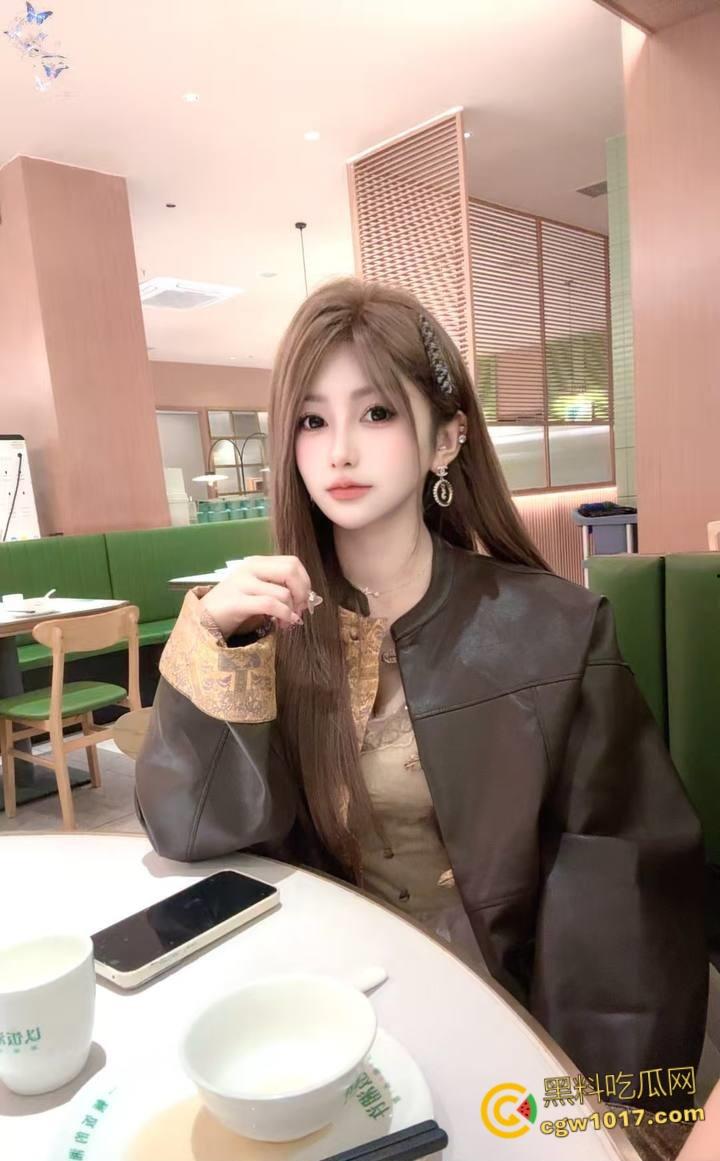 带好兄弟开荤,3p多次约我睡觉的表妹,反差小母狗喜欢真空,被蒙眼调教双洞齐开,被操的嘤嘤叫声音好甜阿 !-1