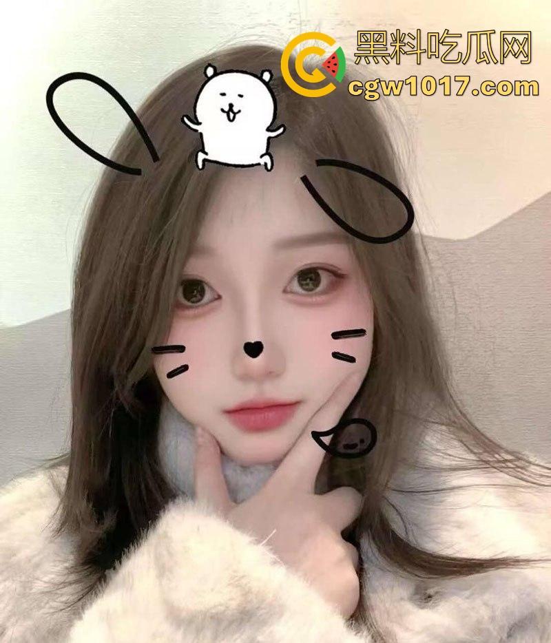 湖南湘潭大学油画系系花【王悦馨】扶腰后入爆操，紧致蜜穴夹裹肉棒顶到花心，被男友操的吐舌爽翻白眼！-2