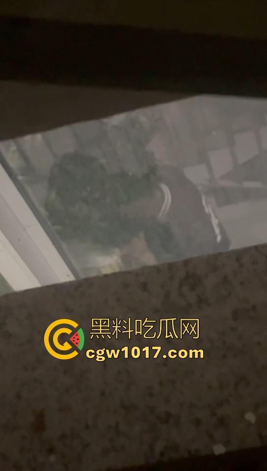 卫校不大创造神话!小情侣楼梯激情啪啪被偷拍!埋头苦干猛插女友,男女主被扒出,报告案发现场发现不明液体!-7