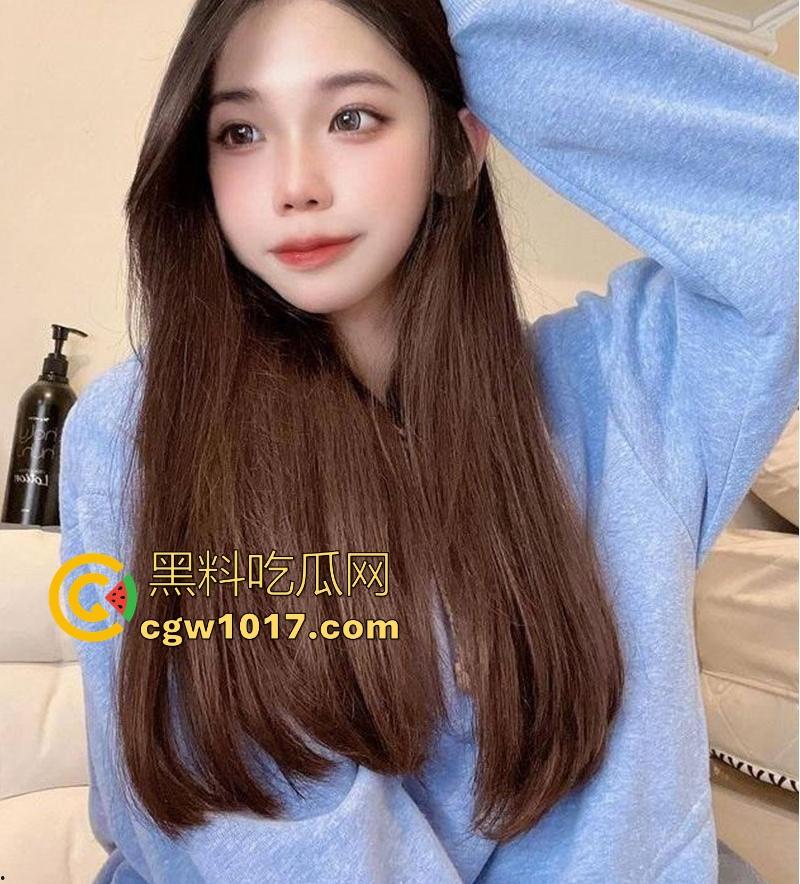 大神酒吧拿下广西精神小妹【林安慧】高颜值花臂少女，身材火辣到犯规，自动舔屌骑乘上位，多姿势狠狠满足！-2