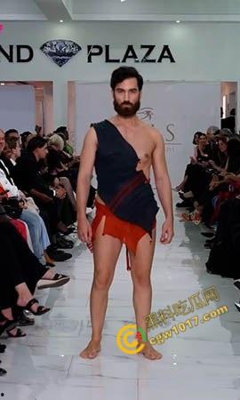 激情荷兰时尚展:裸露模特颠覆眼球,薄纱飘舞间激情四射,色情与高雅交相辉映,撩人心弦!-6