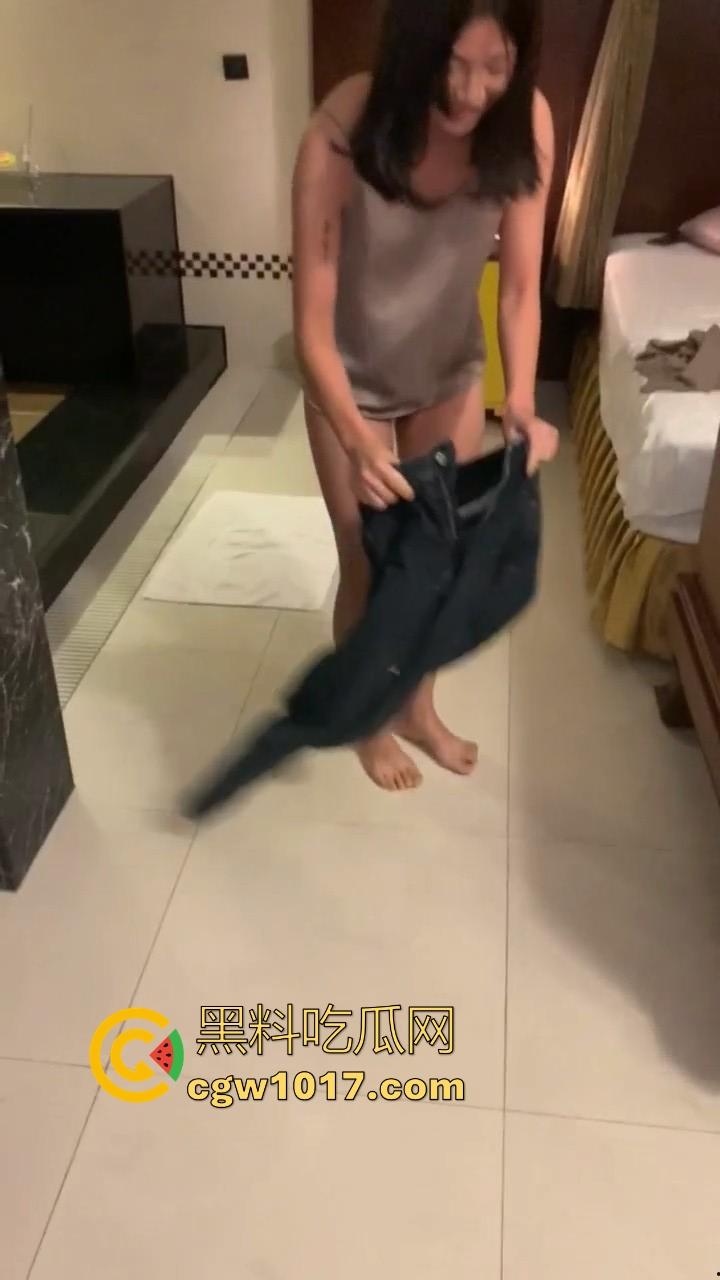 骚的不一定是小姐，还有可能是销售！半哄半骗灌醉到酒店，一晚上干了她无数次，原来这就是销冠！-3