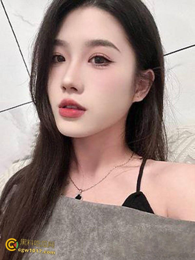 高颜值台球助教【李宇萱】,私下约炮金主被3p调教,情趣短裙包裹娇躯,樱桃小嘴猛吸大屌,后入猛操极品翘臀!-2