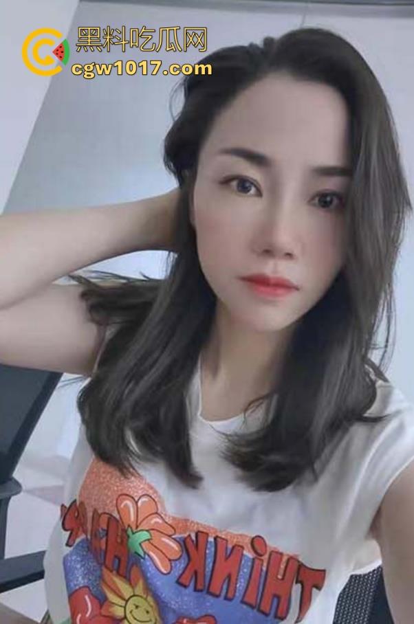 深夜潜入妈咪闺房,掀被无情猛扑直捅子宫!后入打桩狂抽每下顶穿,她浪叫搔首扭臀沉醉喷潮!-2