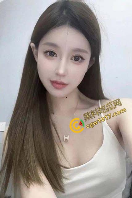 海角大神与完美嫂子试衣间荒淫!36D雪乳翘臀加持,弟弟把持不住硬顶嫩穴,直捣黄龙疯狂喷精!-3