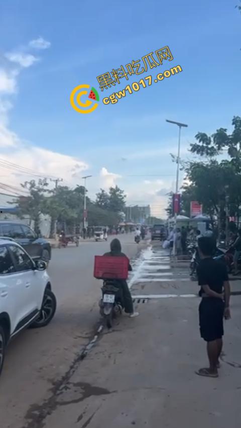 柬埔寨木牌突击抓捕:大楼被围“狗推”慌逃,警笛声与尖叫声交织,大楼一夜成围城!-8