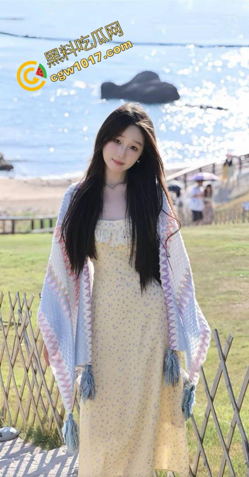 广东校花【羽欣晴】白天纯情学生,夜晚深喉神技,蜜口舔吞吸取精液,喷溅喉咙,诱惑无限,骚劲儿直冲天际-1