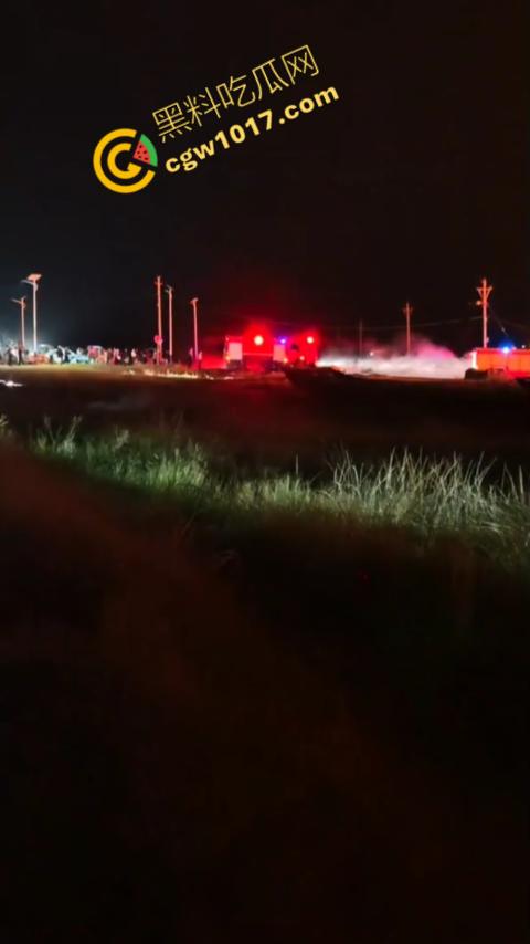 宁德突发火灾!渔船连环暴燃,火舌腾空,夜间被烈焰吞噬殆尽,惊险一刻令人心神俱裂!-3