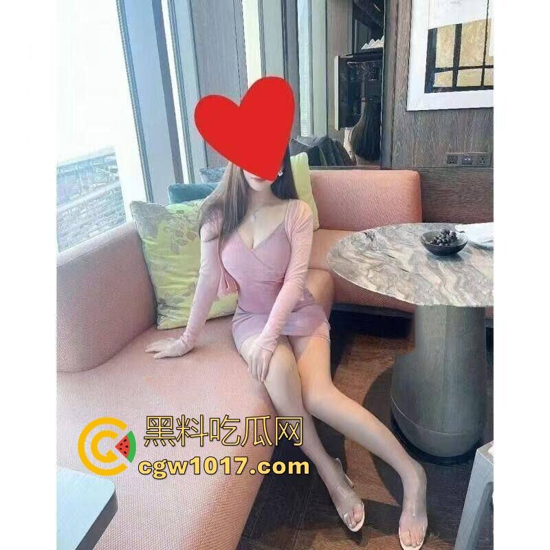 孕妇妈妈卖自己母乳,居然还供不应求？有此等好事怎么我总是最后一个知道的，都是大奶母狗，边干边喷奶！-11
