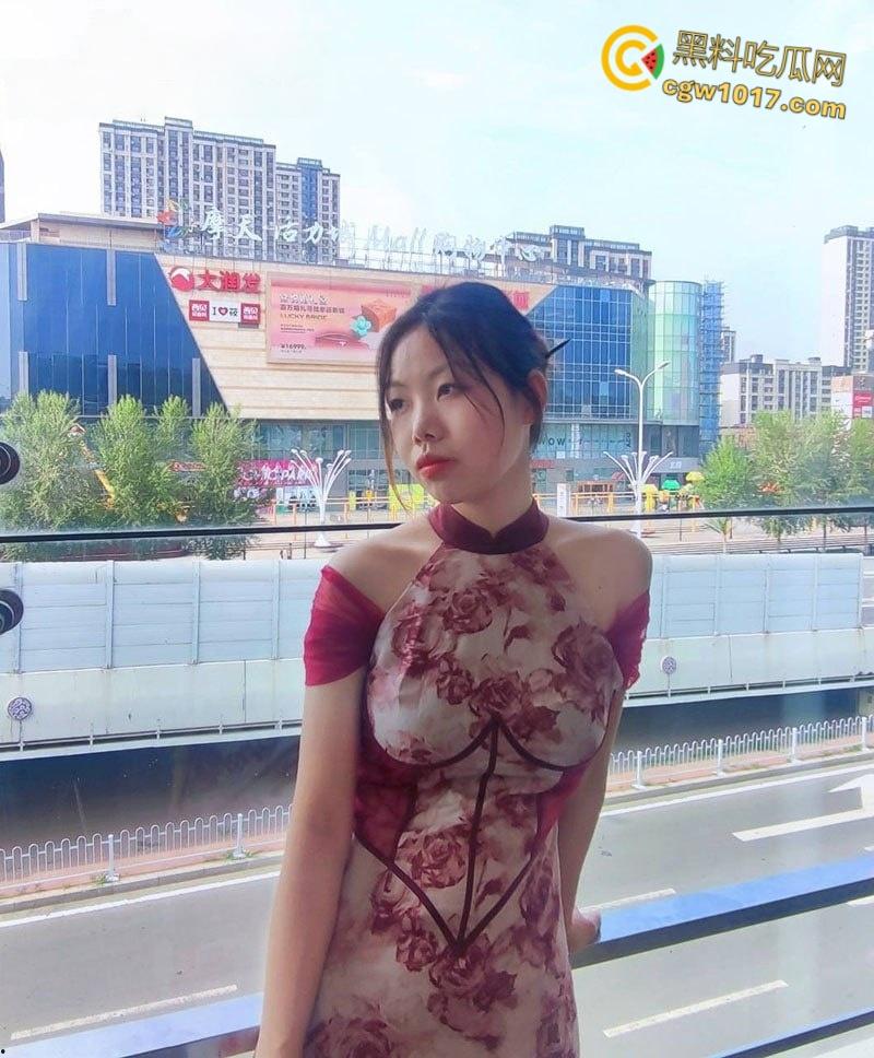 苏州清纯嫩妹【冉茹】,隐瞒男友下海卖淫,口交深喉业务熟练,白虎骚穴紧夹肉棒,骑乘榨精美乳摇晃!-2