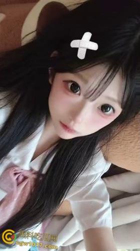 快手三角洲女主播【番茄酱耶】，榜一大哥打赏一个火箭，椅子翻转双脚乱蹬，当场失控骚逼喷汁，直播整活流量密码 ！-2