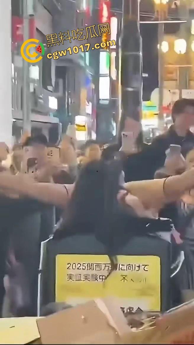 日本街头的万圣节！这你确定不是在拍片嘛，这是借着万圣节的节日来宣称的吧，极品漏奶小天使到处都是，狠狠羡慕了！-6