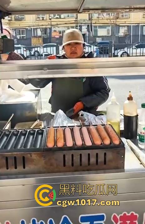 大同四中淀粉肠事件始末！女孩放学期间购买，副校长郭永乐没收人家家门钥匙，跟电动车钥匙，学生纷纷声讨支援！-9