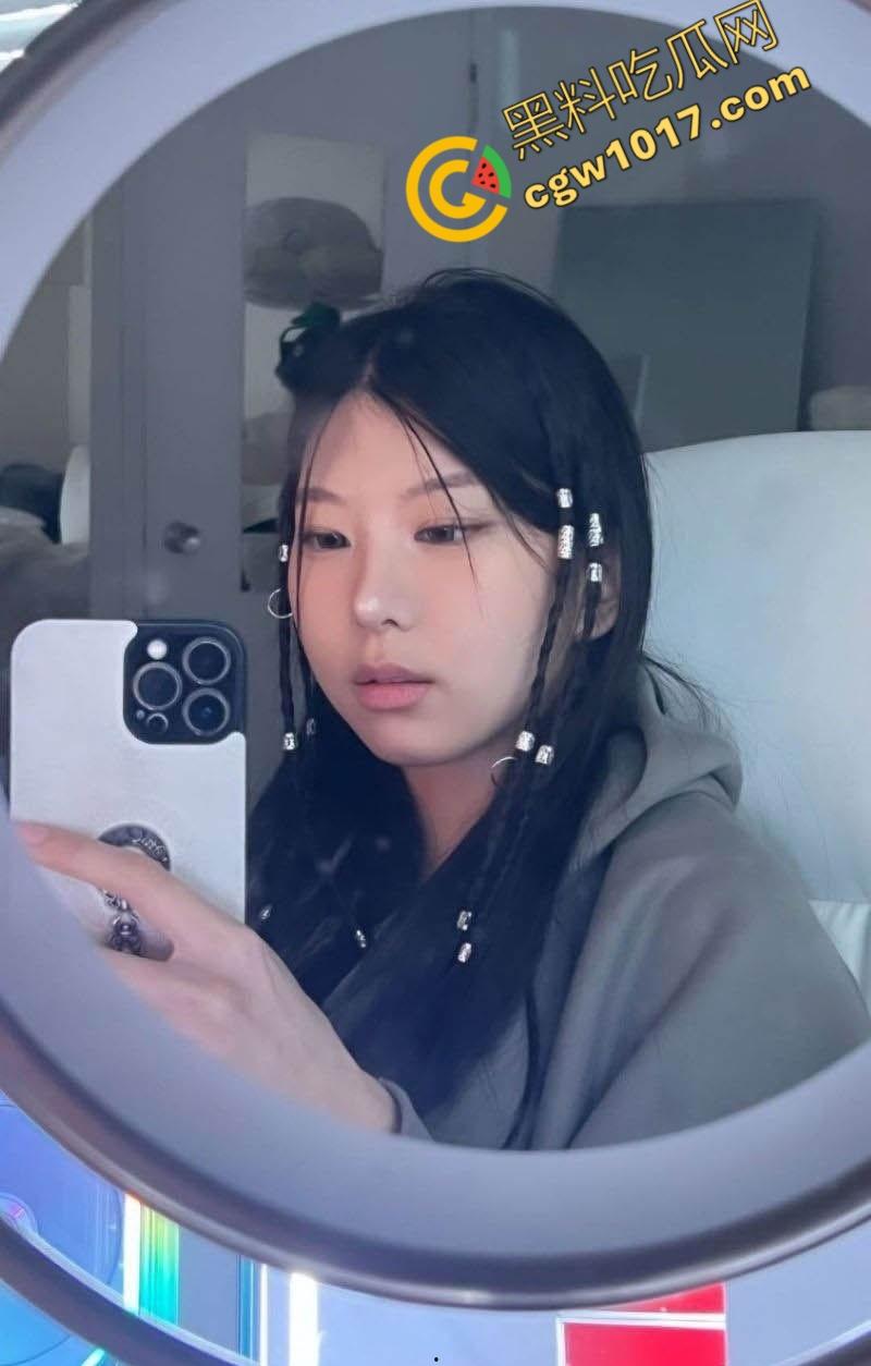 新加坡性感美女留学生被前男友泄露性爱视频爆红网络,极品身材被各种爆操 淫荡本质尽显无遗,火辣画面引发热议-4