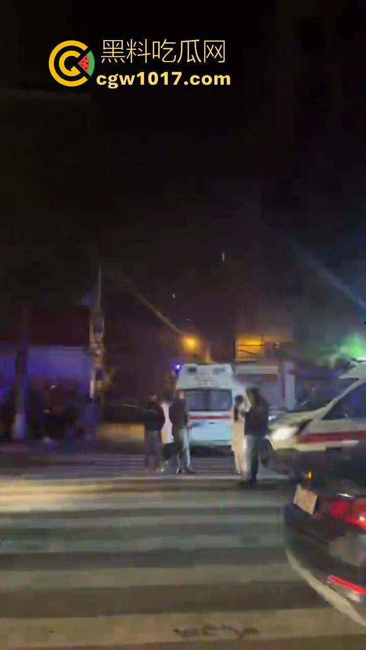 江苏丹阳一小区楼体发生沉降开裂，事故原因正在调查，还好没造成人员伤亡，所有居民已安全撤离！-6