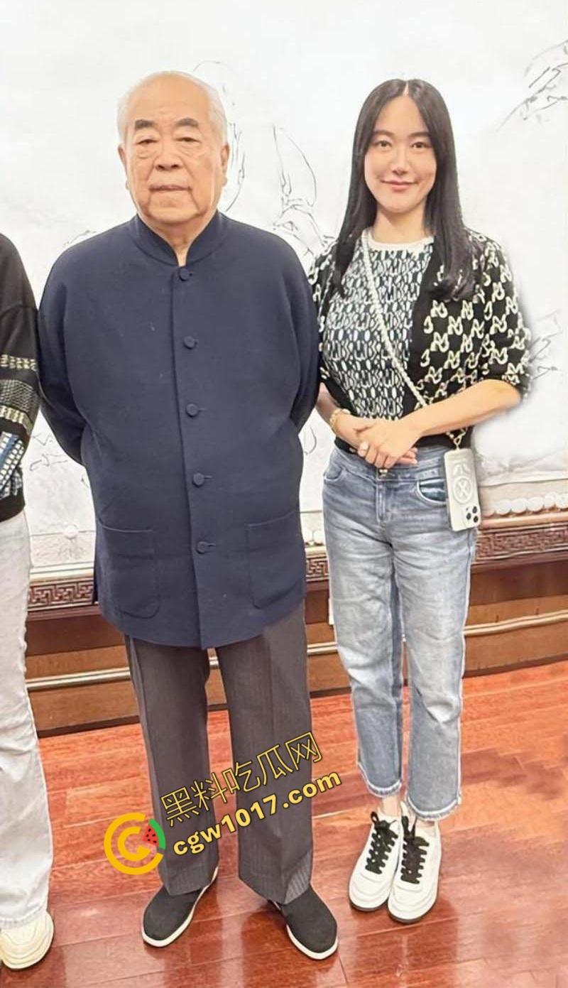 87岁书法大师【范曾】惊爆婚内出轨丑闻:最强心机婊【徐萌】一夜洗劫数十亿财产,黑历史被扒出轨视频全网疯传!-6