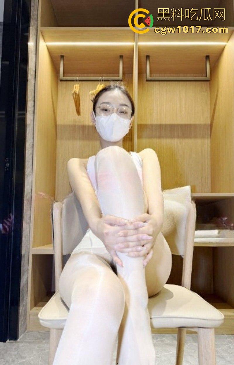 快手御姐网红【媚娘白玉花】最新私密视频曝光，大尺度换衣擦边，雪白肌肤粉嫩诱人美到窒息，释放原始欲望！-10