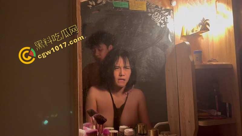 湖南36G巨乳嫩妹背着男友旅游约炮视频流出!极品身材榨精神器,被金主无套爆操,淫水直流,香艳视频爆红网络!-5