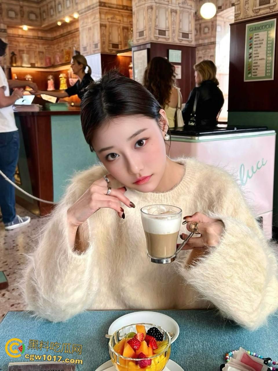 约炮大神【深情小K】,最新约操豹纹油光黑丝小网红,跪地口交深喉,多姿势无套猛操骚穴,淫叫连连!-1