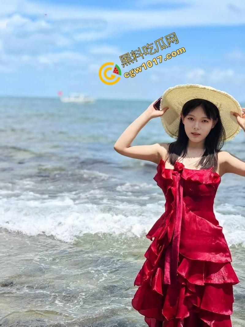 佛山白富美【陈佳涵】约炮视频曝光:体育生疯狂爆操堪比炮机,爆乳乱颤,嫩穴淫水四溢,各种姿势操得天昏地暗!-5