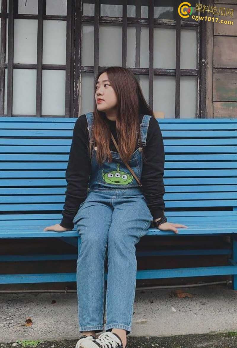 长沙母狗【孙资婷】，与表哥乱伦玩露脸调教，巨乳肥臀嫩鲍早熟，舔屌深喉被花式爆操，肥逼不流外人田啊！-2