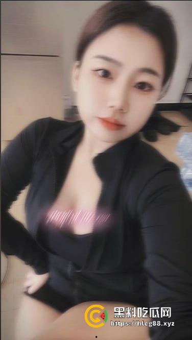 网友60块买快手小网红【茉姑娘】不雅视频被坑惨,摸奶视频一堆连逼都没见着,这婊子曝光活该!-9