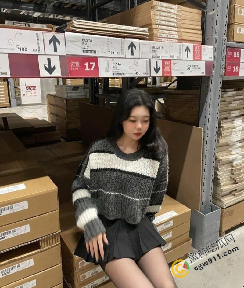 山西太原JK美少女【阮鑫圆】爆乳美臀,与男友疯狂翻云覆雨,肤白如雪娇躯颤抖,激情视频流出,欲望横流-1