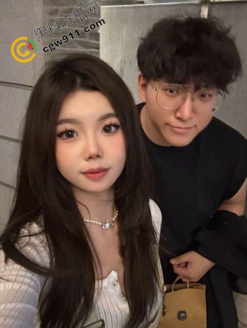 山西太原JK美少女【阮鑫圆】爆乳美臀,与男友疯狂翻云覆雨,肤白如雪娇躯颤抖,激情视频流出,欲望横流-4