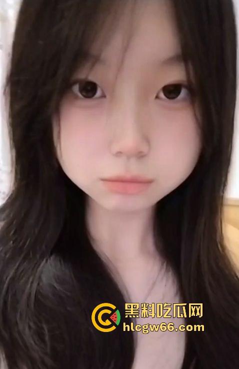 昆明旅游职业学院公认的清纯和母狗双代表【周彤珊】小小卡哇伊的 但你见的逼少过人吃过的鸡！-2