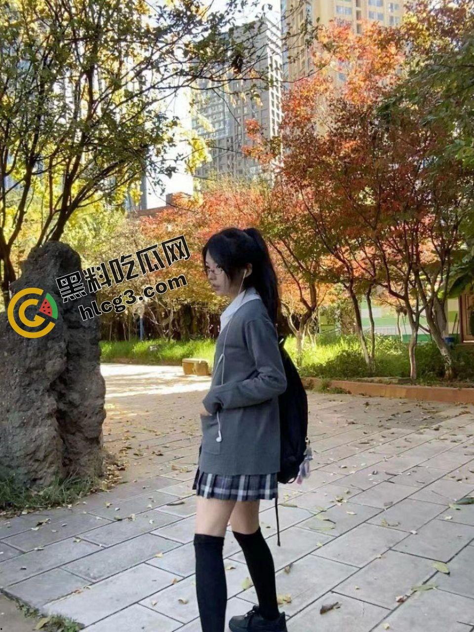 上海00年『叶蓉蓉』沦为金钱奴隶!清纯女神小萝莉与金主爸爸口交私拍曝光,男友心碎成绿帽侠!-13