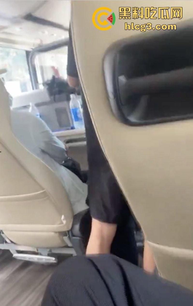 维权被关进大巴限制人身自由?上海海银财富投资人维权遭软禁被饿晕!-1