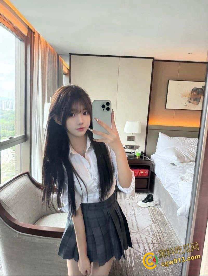 带妹妹回村采槐花,反差妹妹挑逗跪地口交,烂尾楼后入疯狂打桩,中途拔出来淫水直流!-1