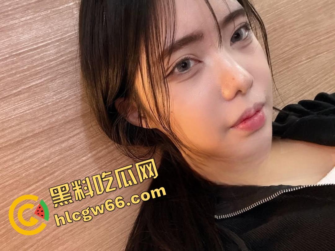 高颜值冷艳女大学生【孙天】私下竟是主人圈养的小母狗，全身涂满淫语自慰视频曝光，奶头喷液逼洞漏水-4